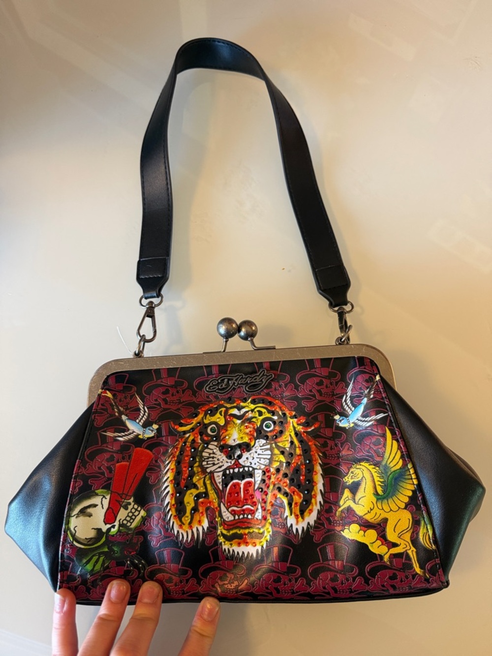 🐯⋆.ೃ࿔*:･ Ed Hardy Kiss-lock Purse 🐯࿔*:･